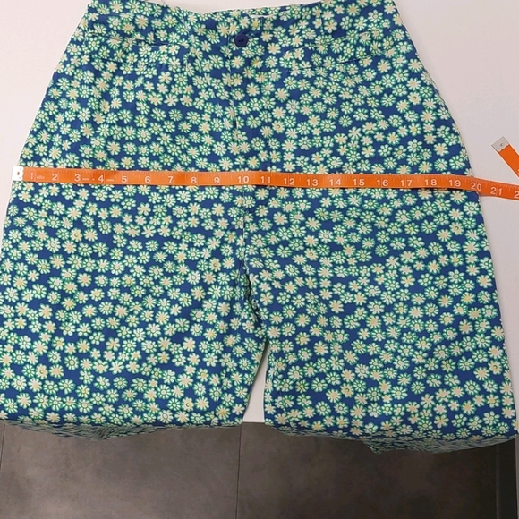 Vintage *altered* Lilly Pulitzer Capri pants - Picture 5 of 7